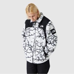 The North Face Search and Rescue Oversize Sherpa Fleece (Exclusive Print) - NWOT